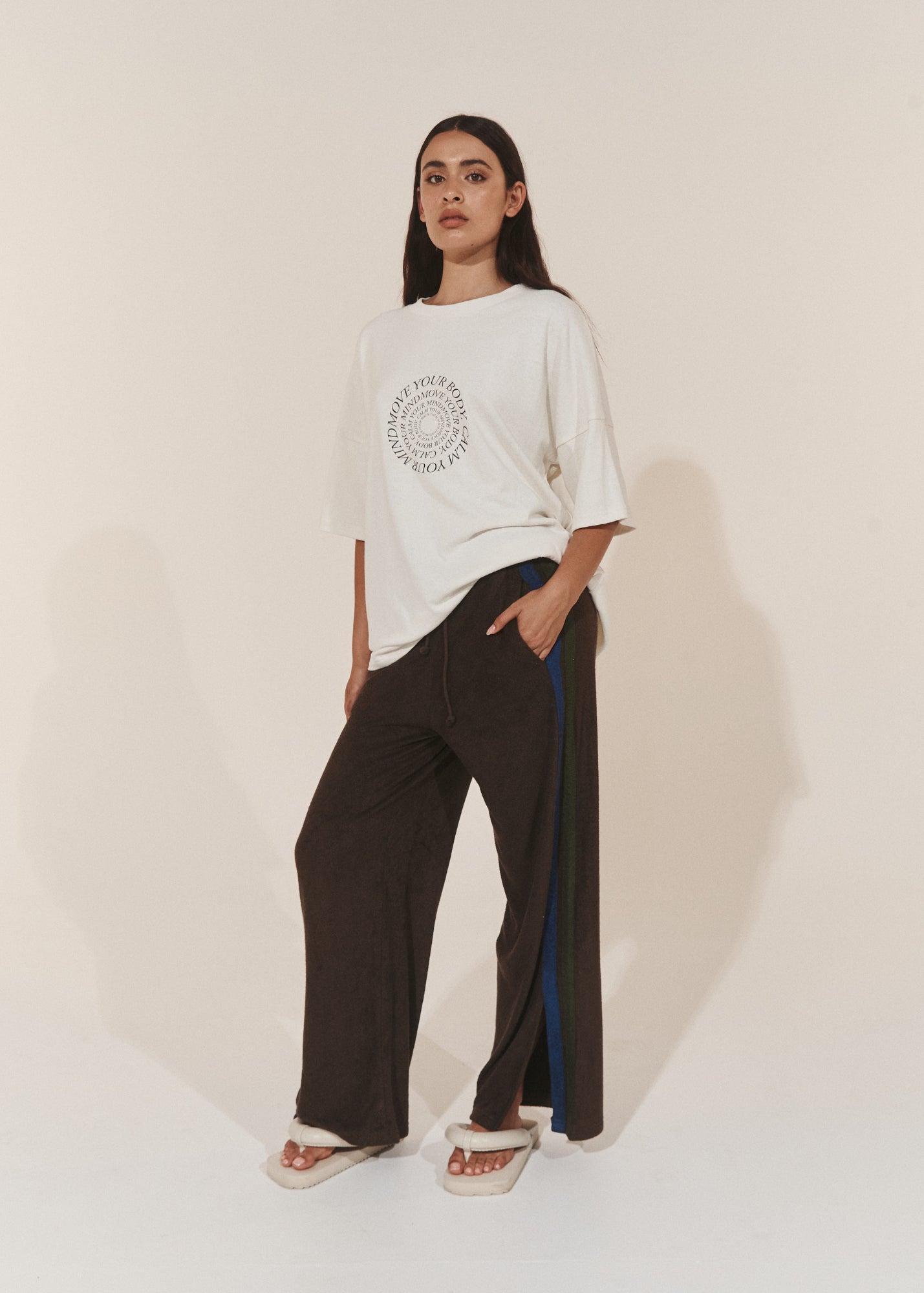 T-Shirts - Oversized Hemp Circular Print T-Shirt - Raw/Dark Brown