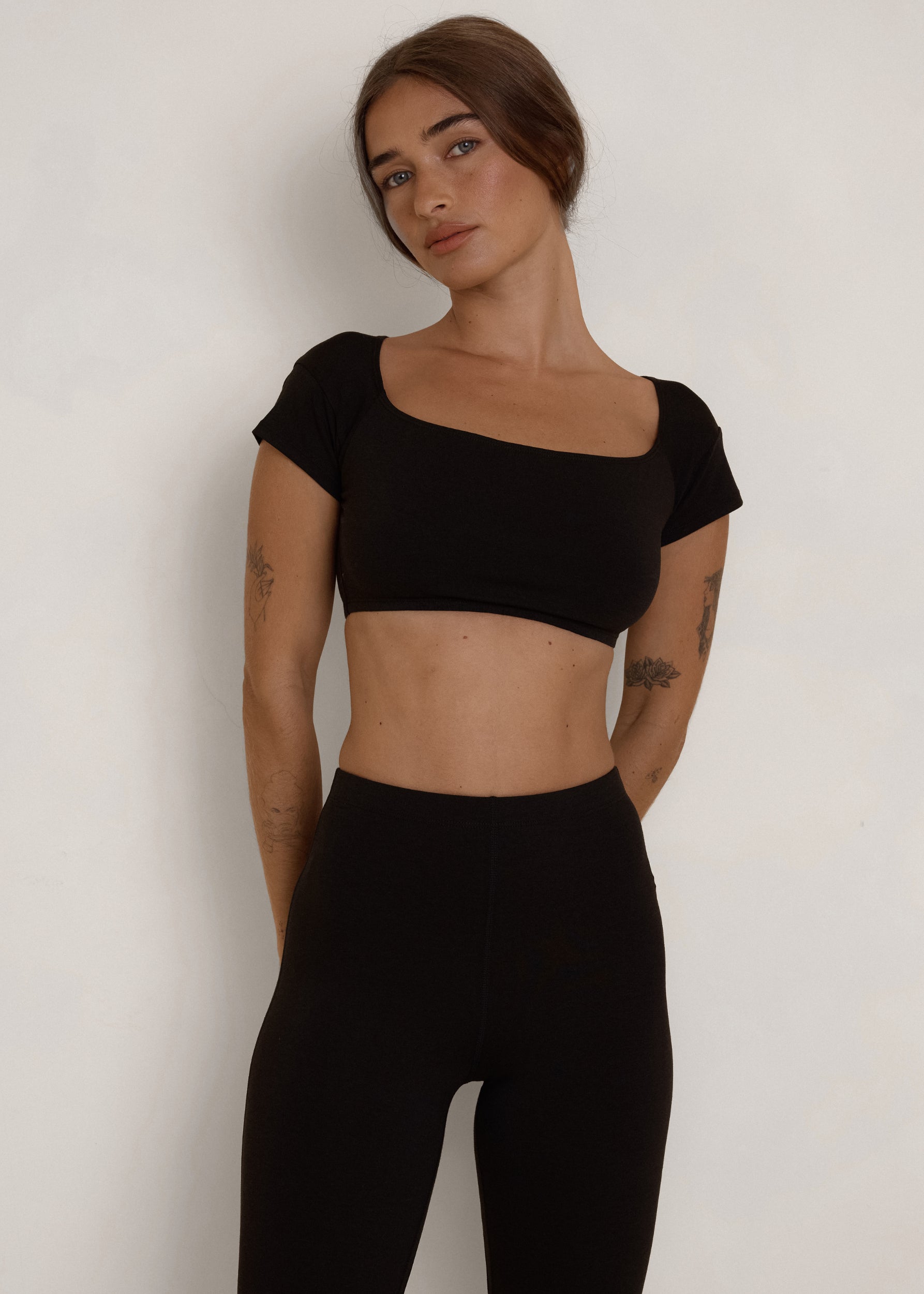 Scoop T-shirt Crop Top - Black - Organic Cotton/Bamboo