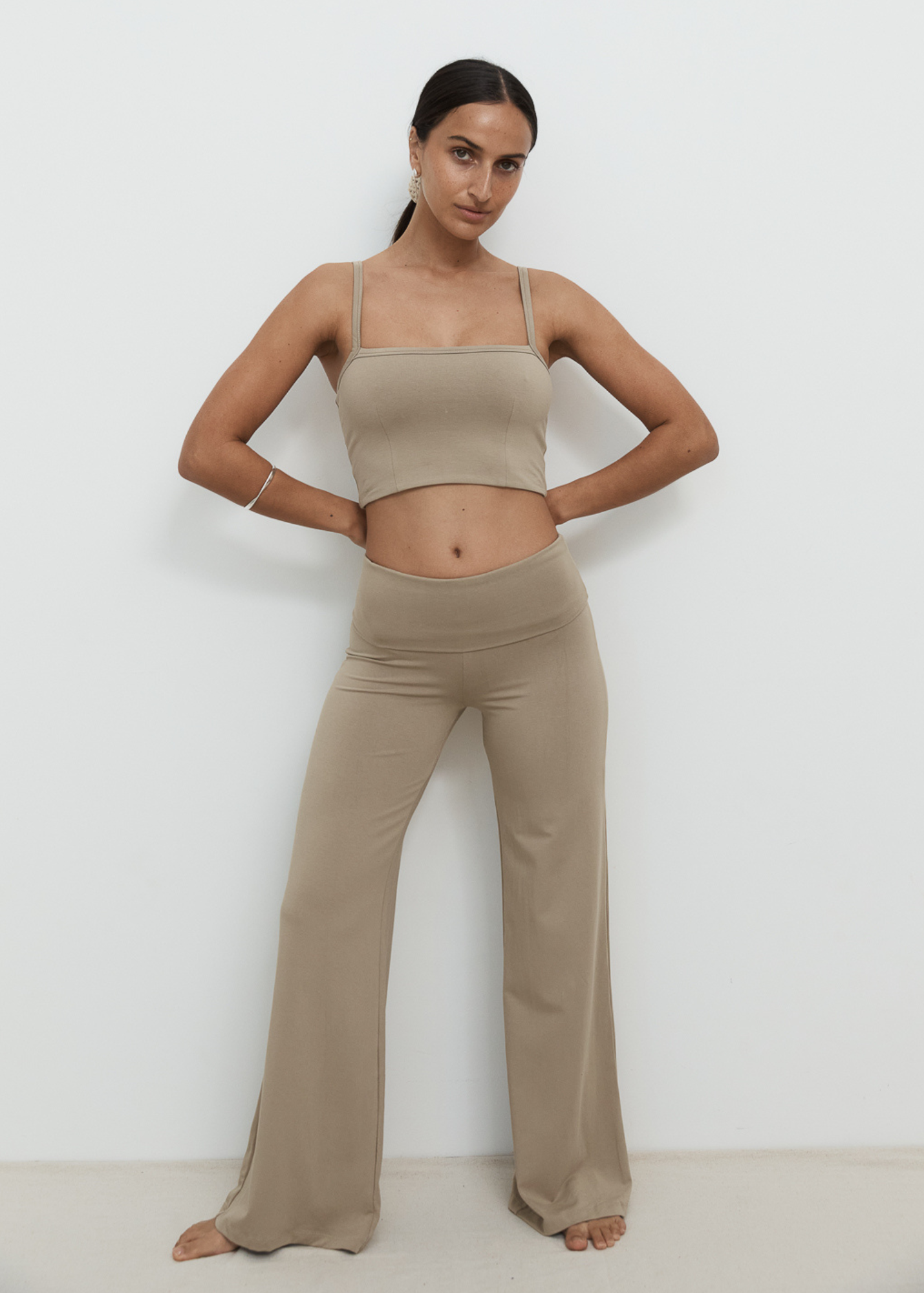 Joy Crop - Taupe