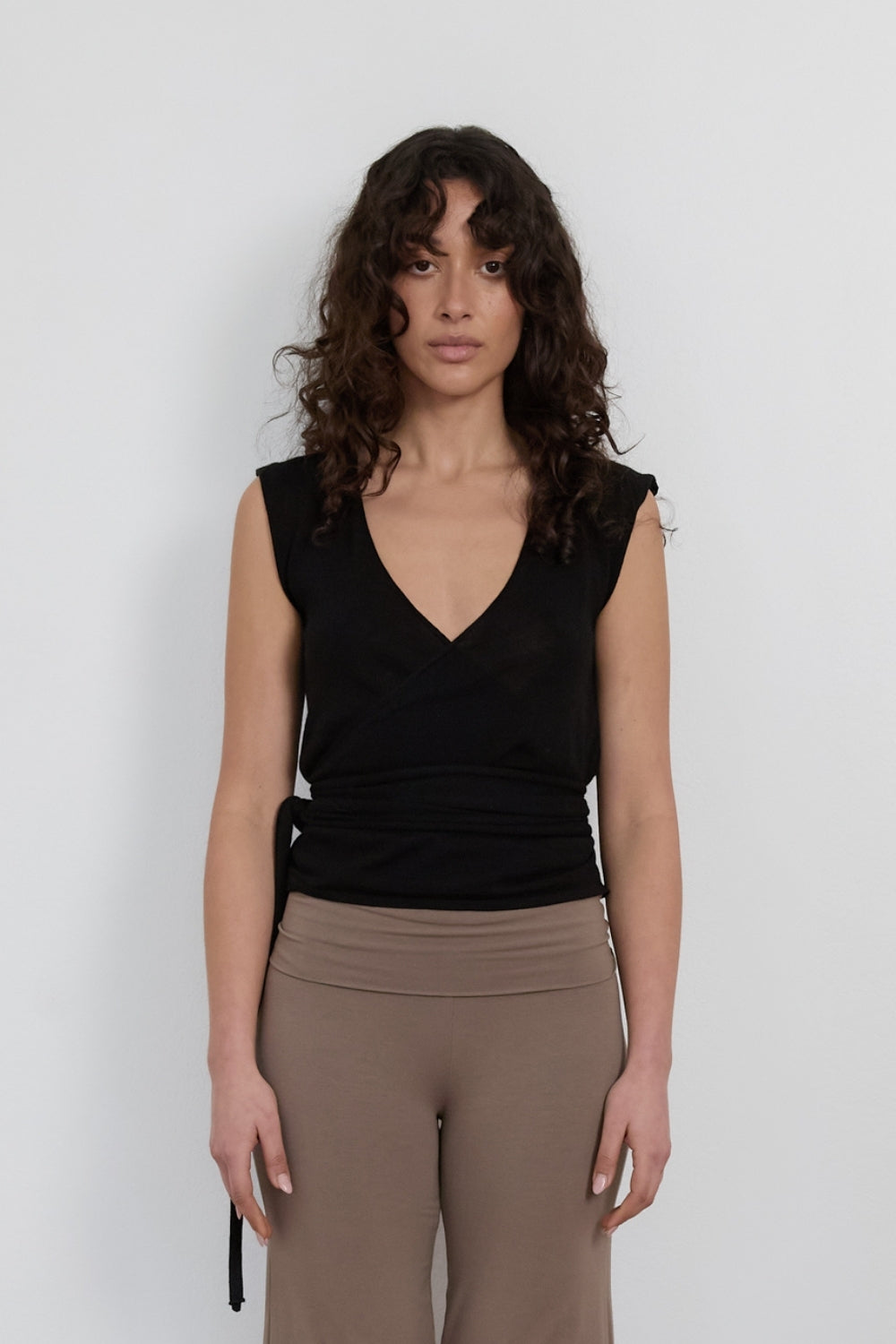 Light Merino Knit Wrap - Black