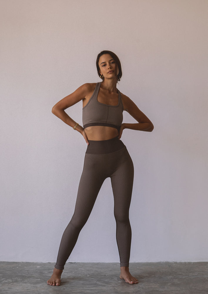 
                  
                    Load image into Gallery viewer, Active Leggings - Move Legging - Cacao Cream
                  
                