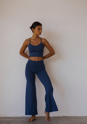 
                  
                    Load image into Gallery viewer, Lounge Pants - Full Length Yin Flare - Indigo
                  
                