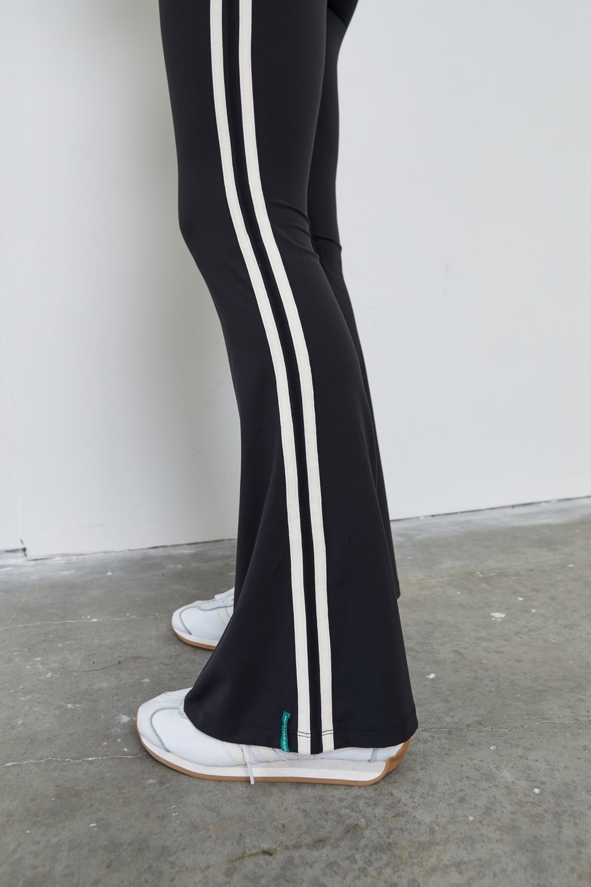 Vibration Flare - Black with White Stripes