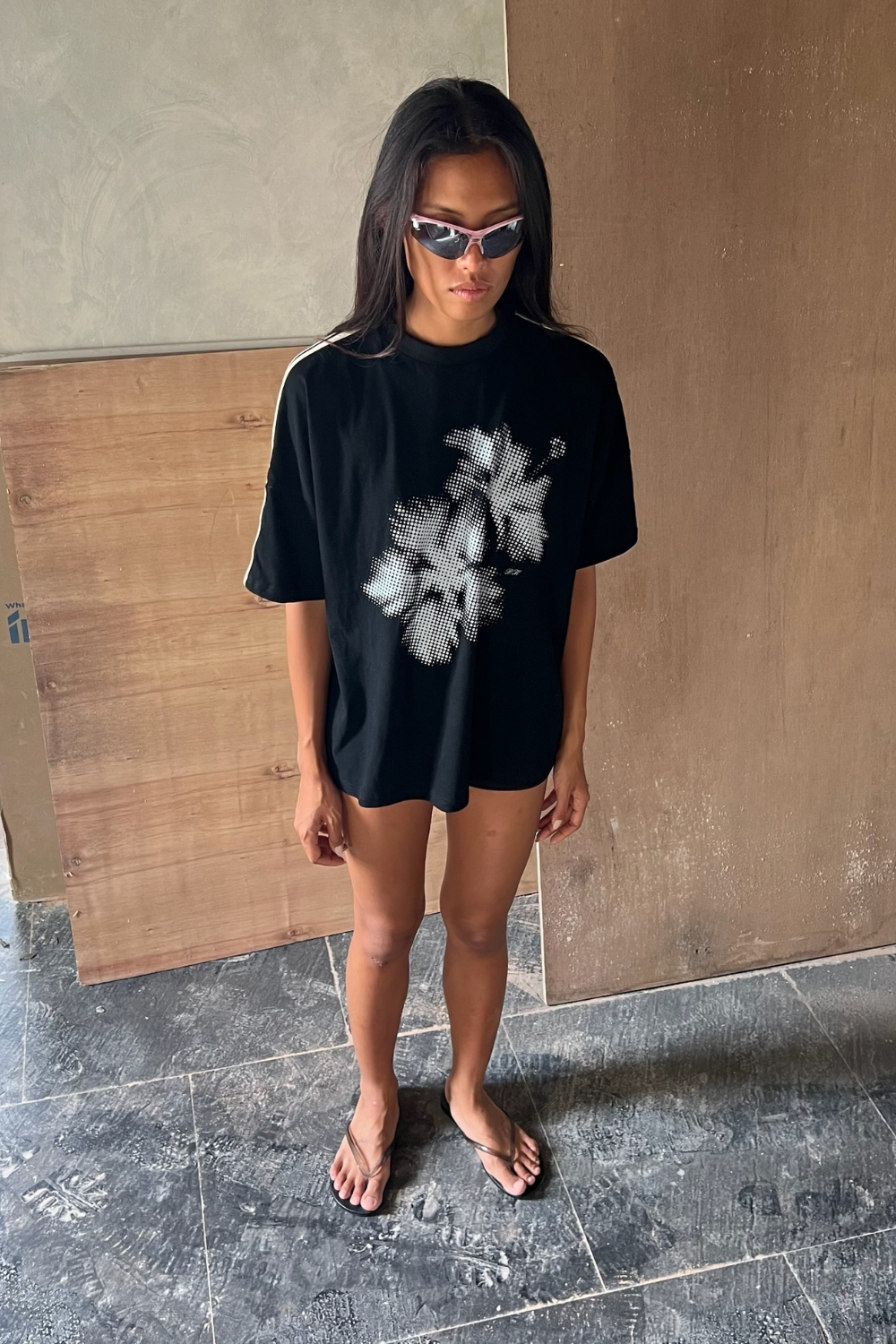 Hibiscus T-Shirt - Black/White