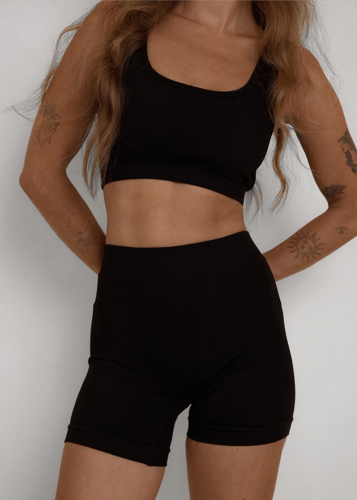 Scoop Seamless Bamboo Crop - Black