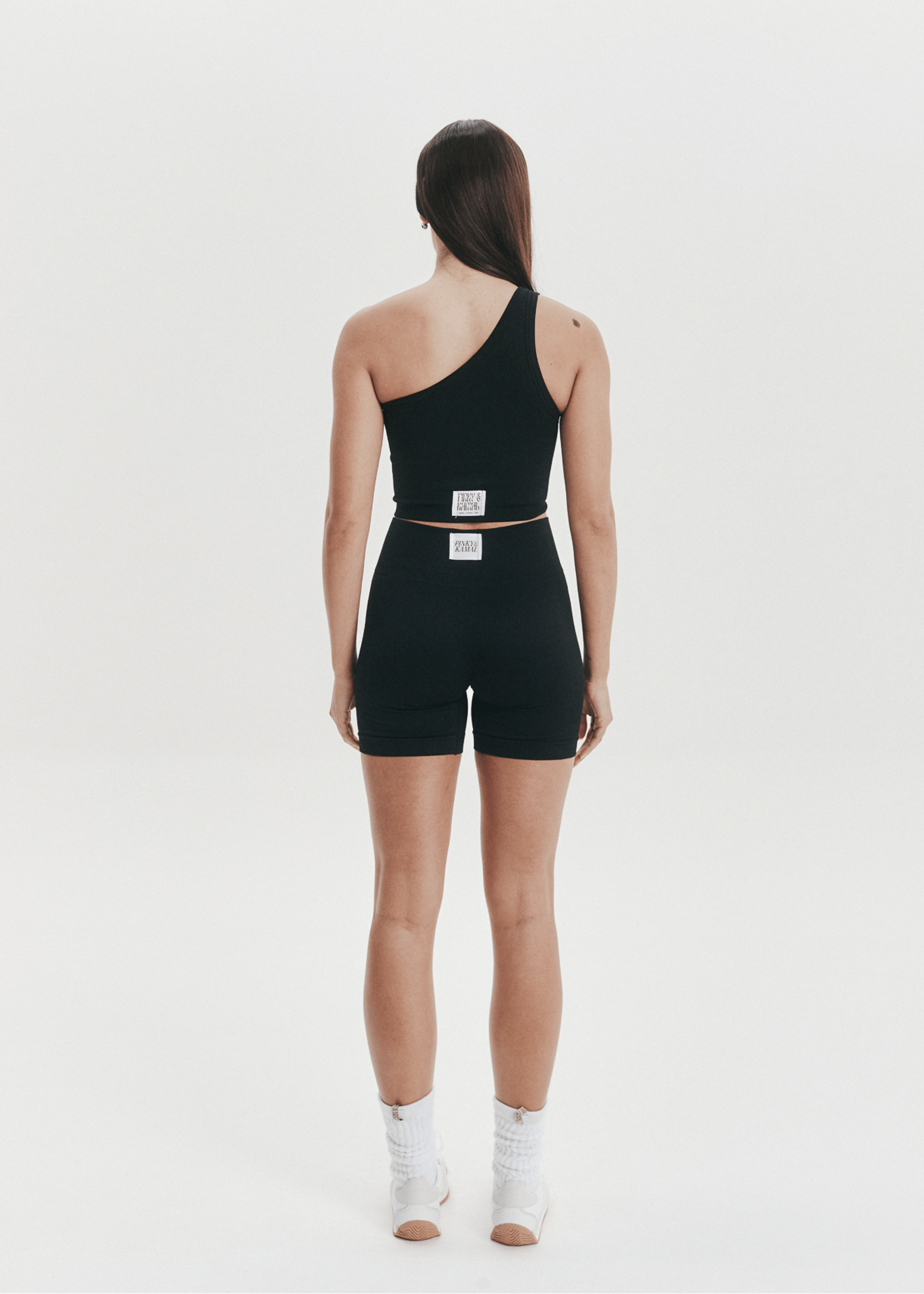 Seamless Shorts - Midi Short - Onyx Black