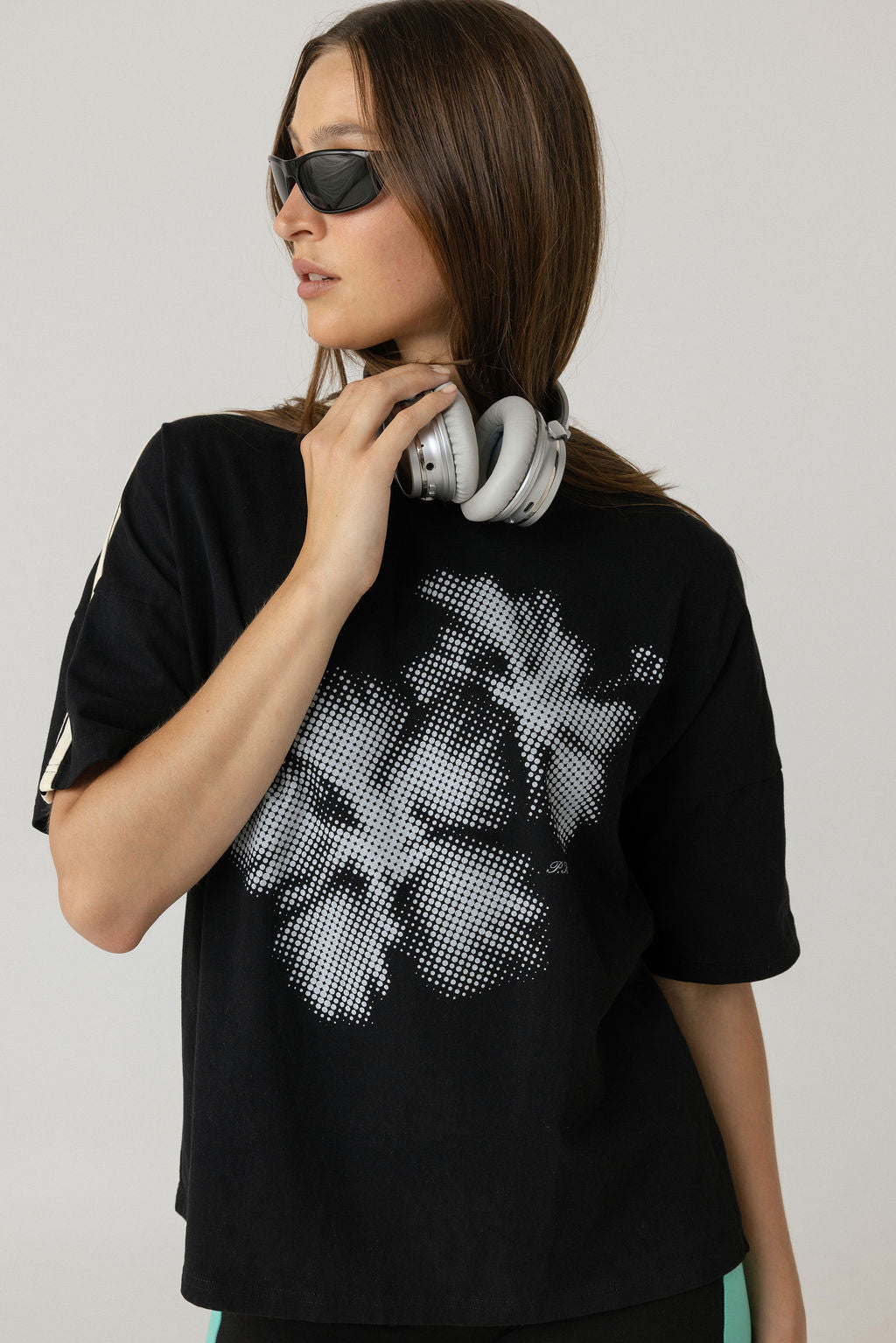 Hibiscus T-Shirt - Black/White